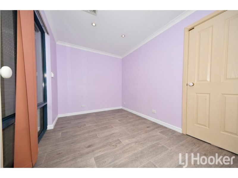 8 Freeling Road, Port Kennedy WA 6172