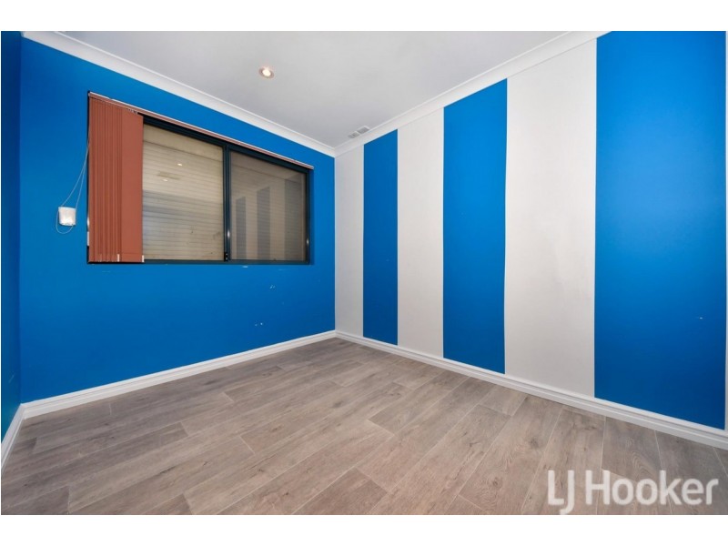 8 Freeling Road, Port Kennedy WA 6172