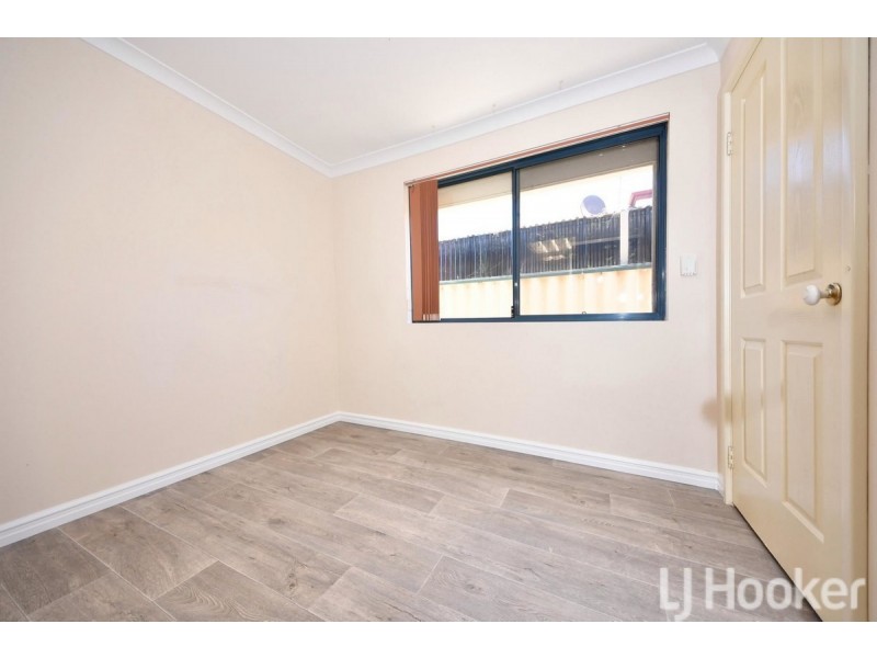 8 Freeling Road, Port Kennedy WA 6172