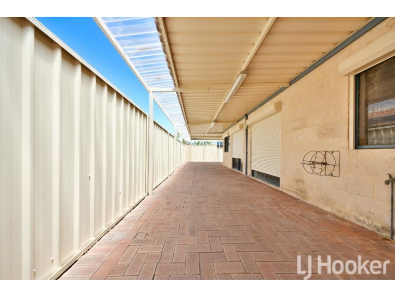 8 Freeling Road, Port Kennedy WA 6172