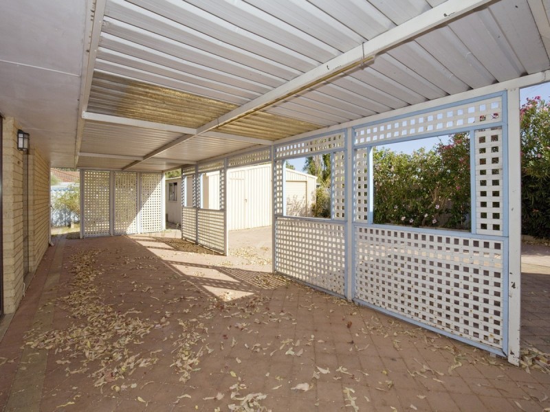 32 Mississippi Drive, Greenfields WA 6210