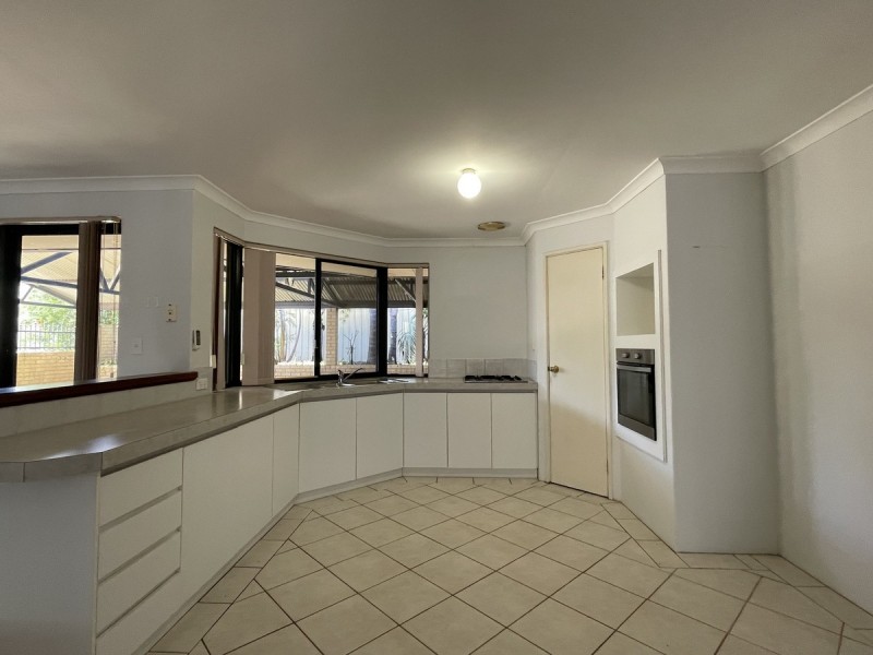 59 Floribunda Avenue, Halls Head WA 6210