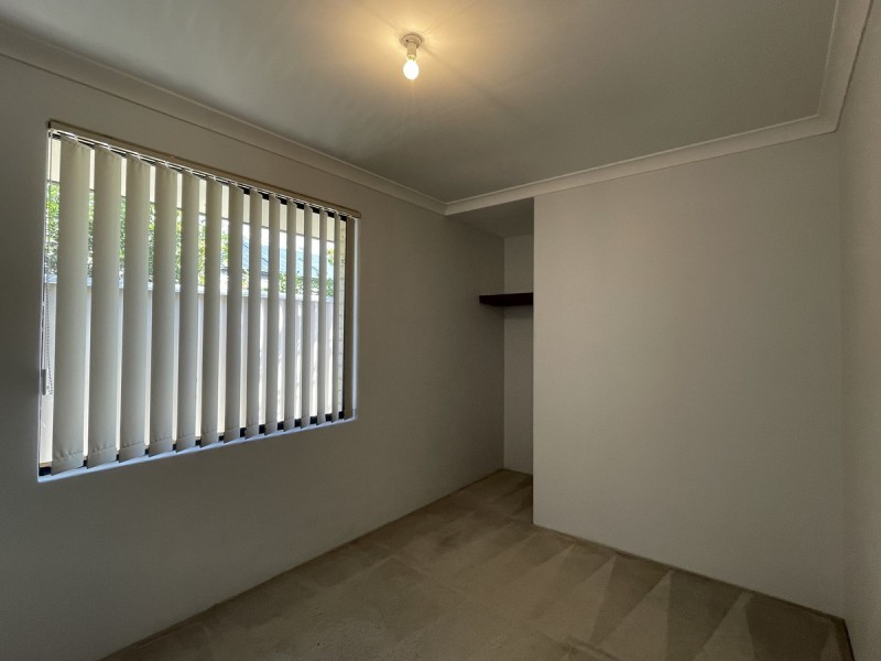 59 Floribunda Avenue, Halls Head WA 6210