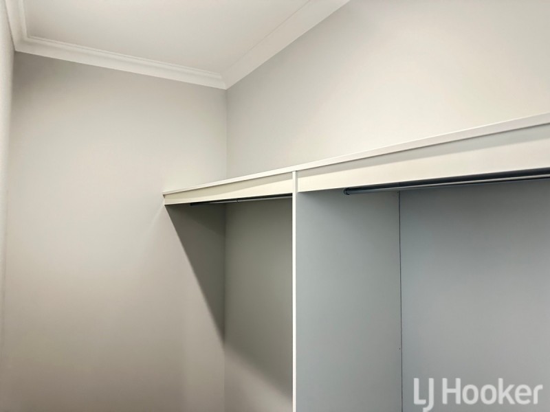 11 Sarasota Loop, Madora Bay WA 6210