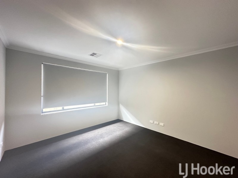 11 Sarasota Loop, Madora Bay WA 6210