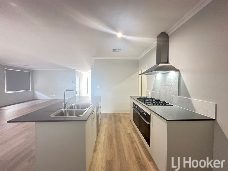 11 Sarasota Loop, Madora Bay WA 6210