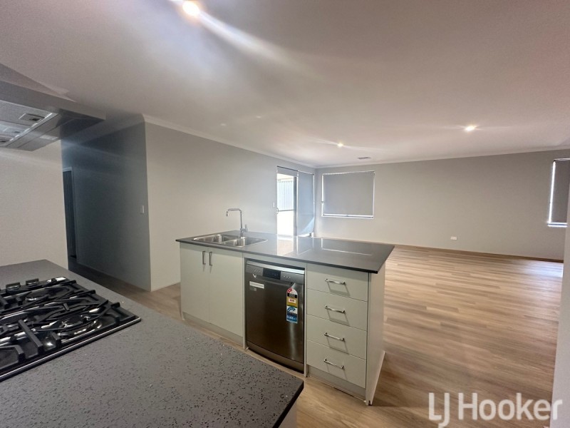 11 Sarasota Loop, Madora Bay WA 6210