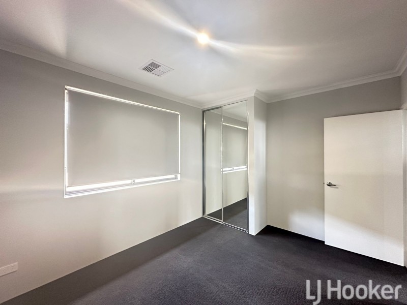 11 Sarasota Loop, Madora Bay WA 6210