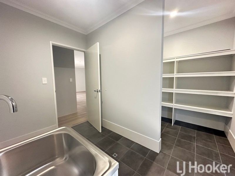 11 Sarasota Loop, Madora Bay WA 6210