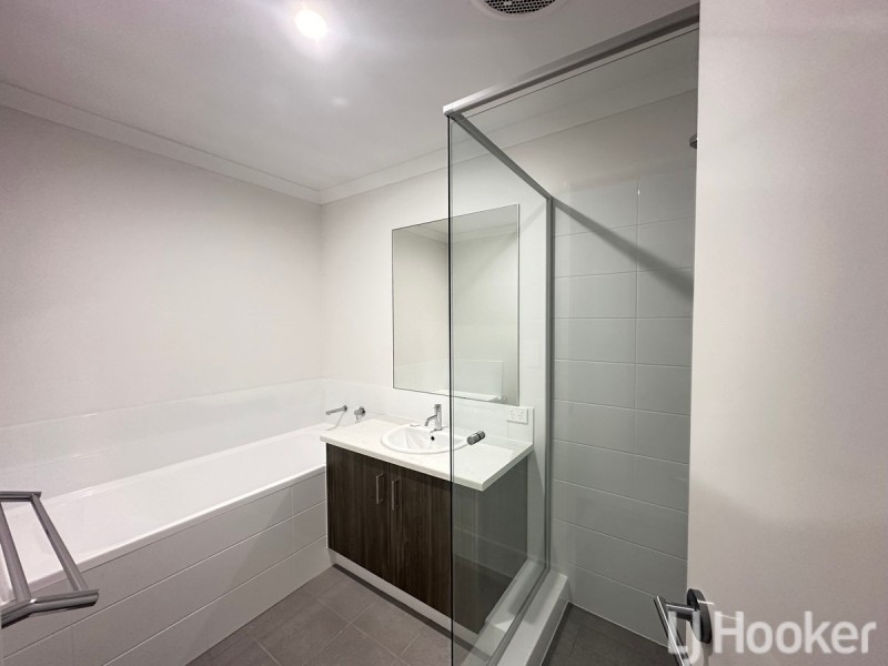 24A Daffodil Way, Karnup WA 6176