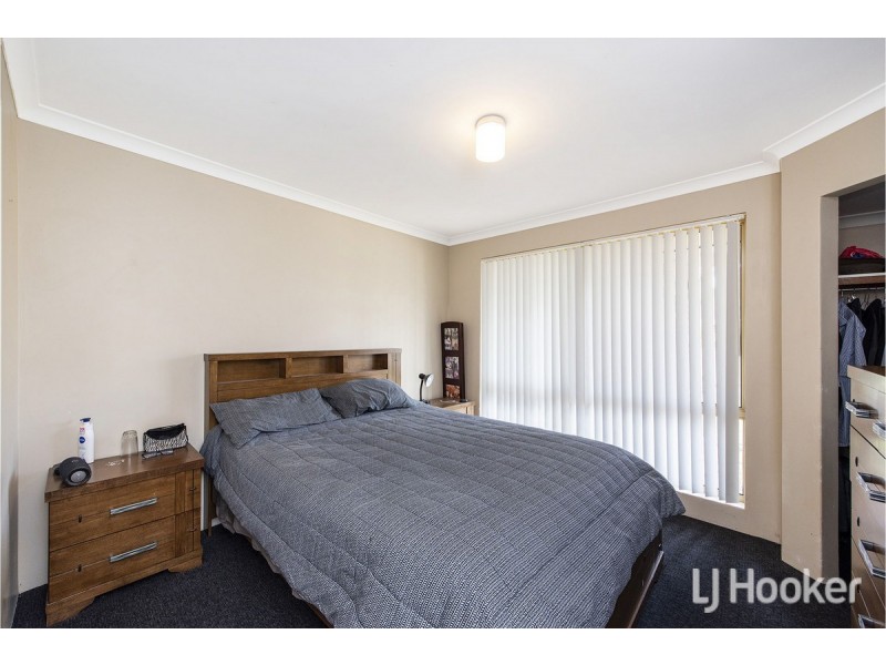 2 Penrith Street, Dudley Park WA 6210