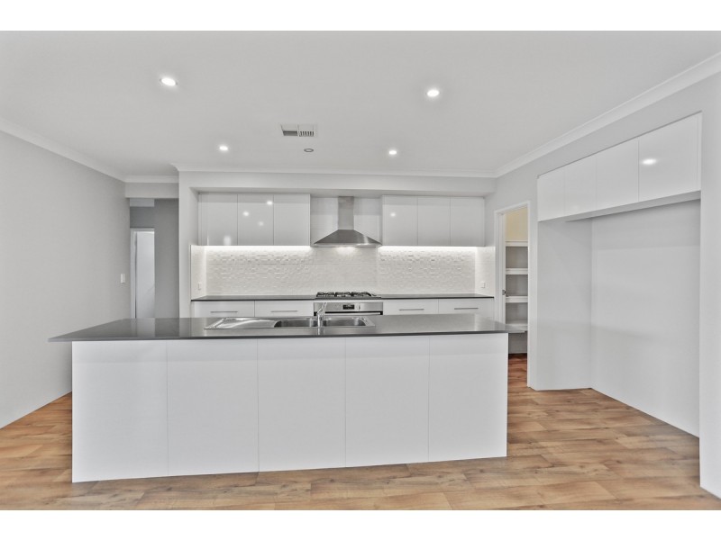 3 Winning Approach, Golden Bay WA 6174