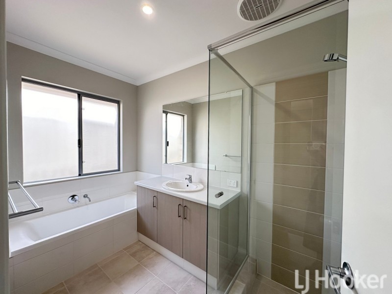 52 Huntington Street, Madora Bay WA 6210