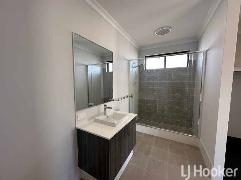 10 Bolsa Road, Madora Bay WA 6210