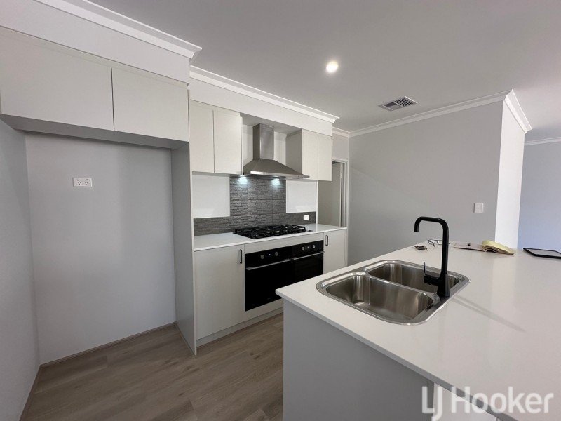 10 Bolsa Road, Madora Bay WA 6210