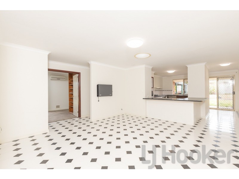 6 Chennile Vista, Halls Head WA 6210