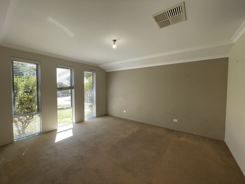 56 Santalum Circus, Halls Head WA 6210