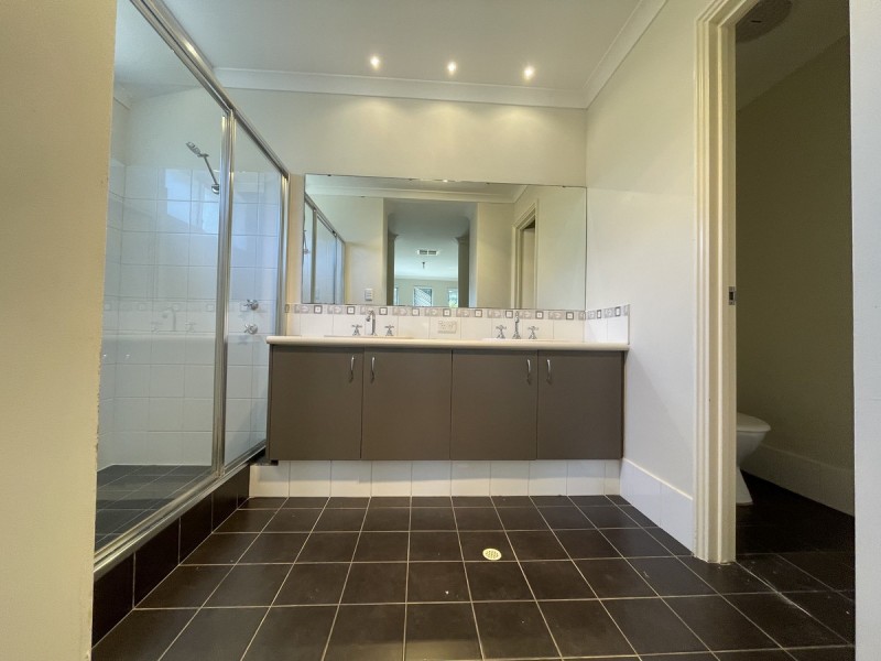 56 Santalum Circus, Halls Head WA 6210