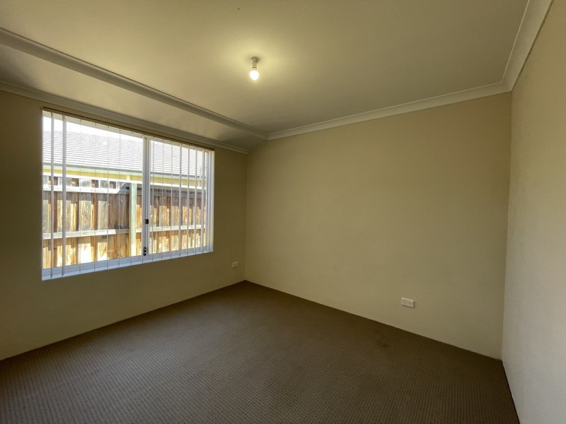 56 Santalum Circus, Halls Head WA 6210