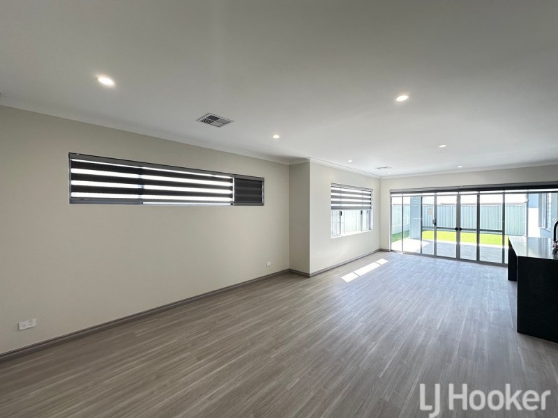 28 Middalya Road, Golden Bay WA 6174