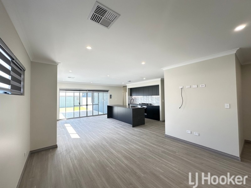 28 Middalya Road, Golden Bay WA 6174