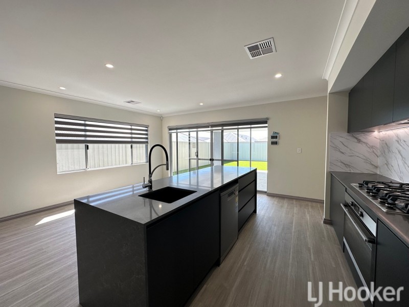 28 Middalya Road, Golden Bay WA 6174