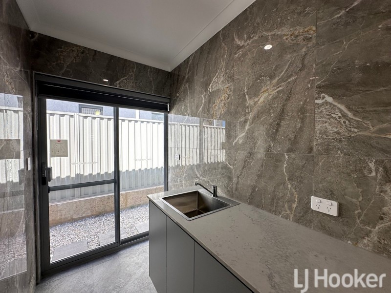 28 Middalya Road, Golden Bay WA 6174