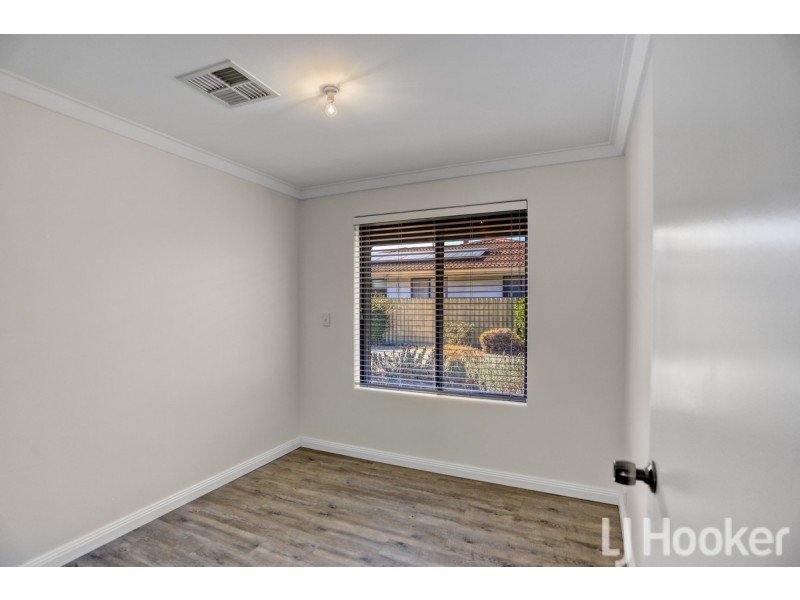 40 Peelwood Parade, Halls Head WA 6210