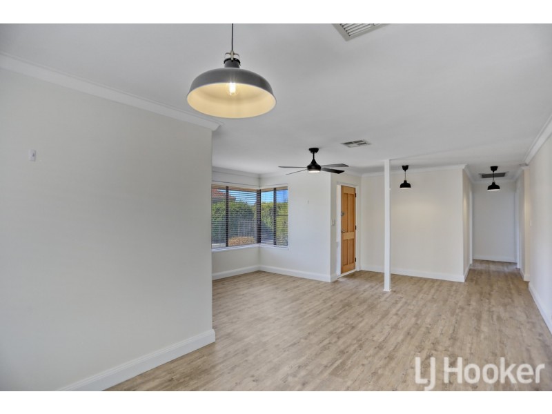 40 Peelwood Parade, Halls Head WA 6210