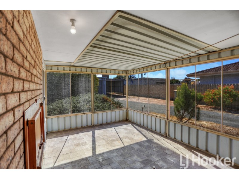 40 Peelwood Parade, Halls Head WA 6210