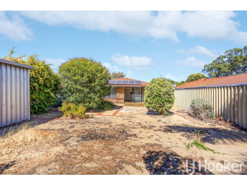 40 Peelwood Parade, Halls Head WA 6210