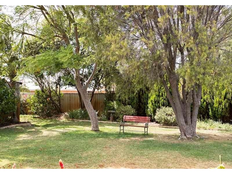 57 Malibu Road, Safety Bay WA 6169