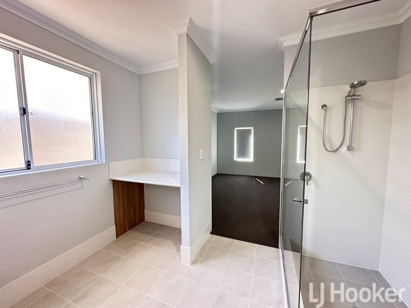 8 Coronado Way, Madora Bay WA 6210