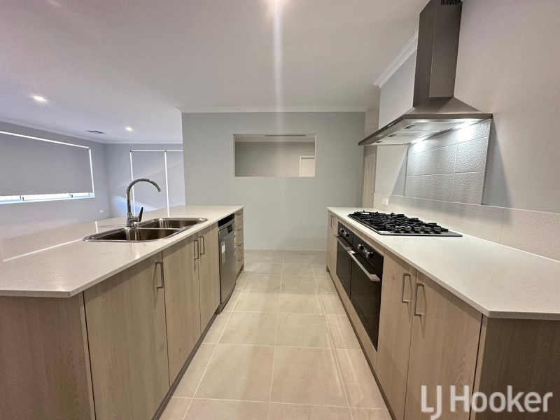 8 Coronado Way, Madora Bay WA 6210