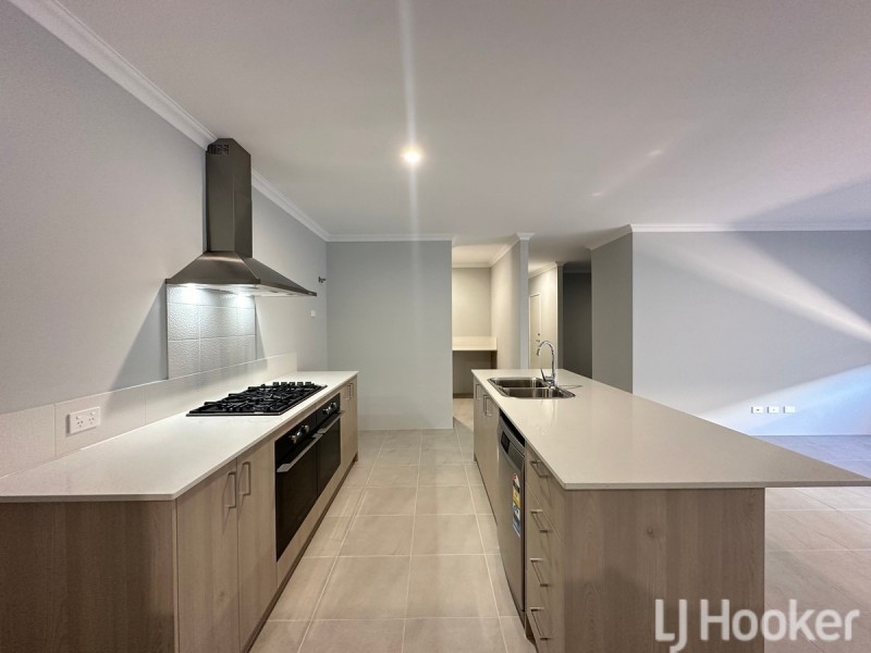 8 Coronado Way, Madora Bay WA 6210
