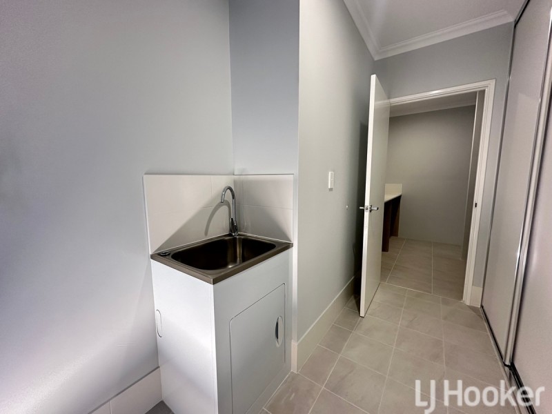 8 Coronado Way, Madora Bay WA 6210