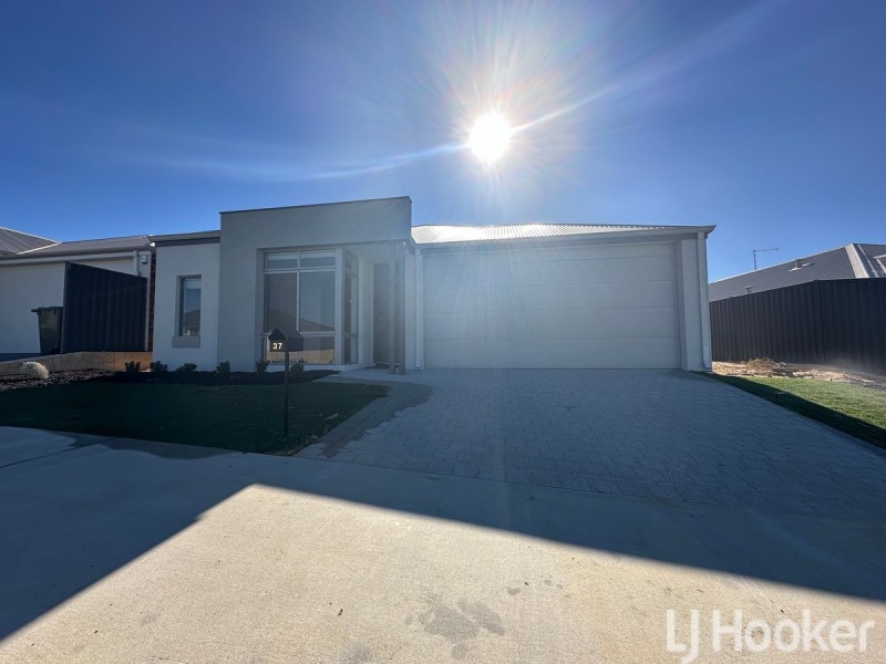 37 Sarasota Loop, Madora Bay WA 6210