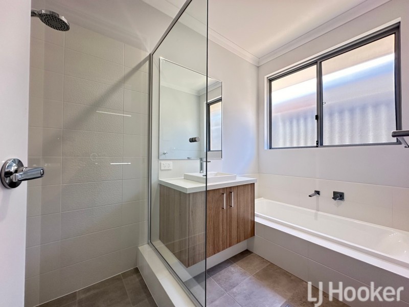 37 Sarasota Loop, Madora Bay WA 6210