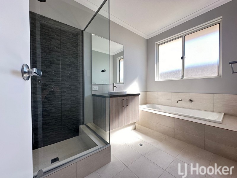 51 Sarasota Loop, Madora Bay WA 6210