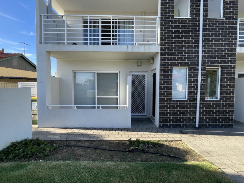 1/12 Elizabeth Street, Mandurah WA 6210