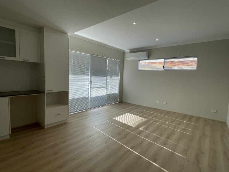 1/12 Elizabeth Street, Mandurah WA 6210