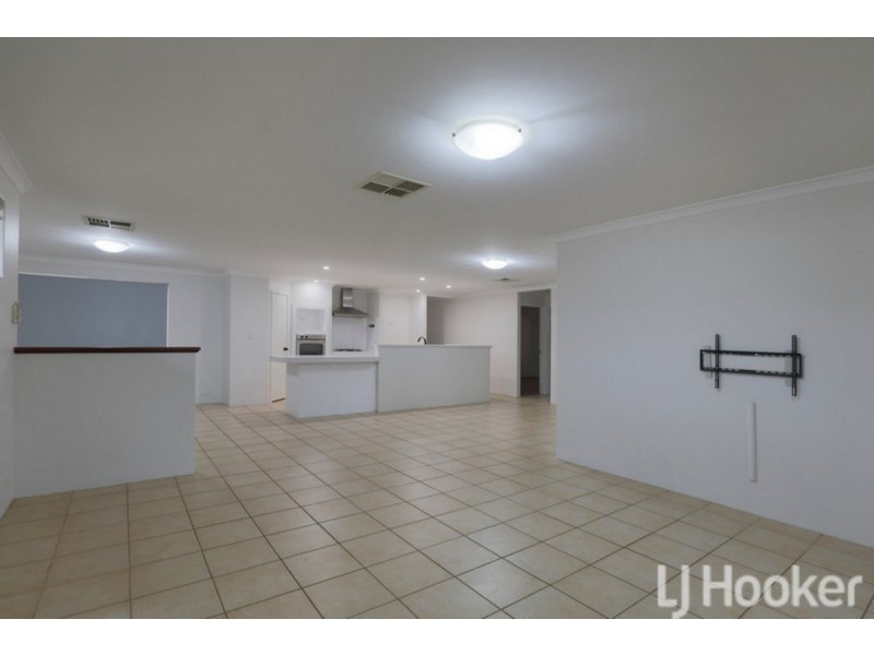 38 Mariners Cove Drive, Dudley Park WA 6210