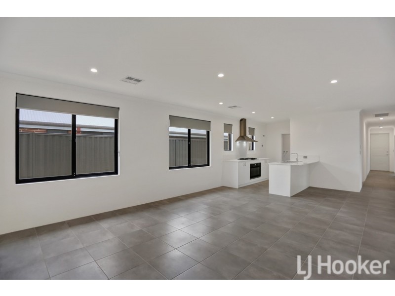 33 Sarasota Loop, Madora Bay WA 6210