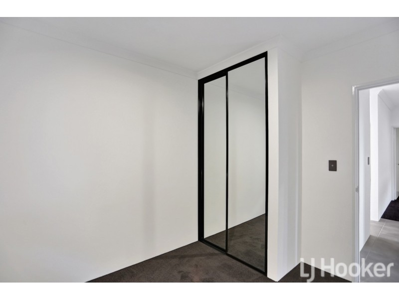 33 Sarasota Loop, Madora Bay WA 6210