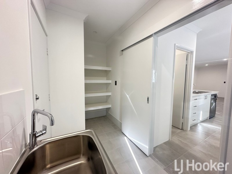 33 Sarasota Loop, Madora Bay WA 6210