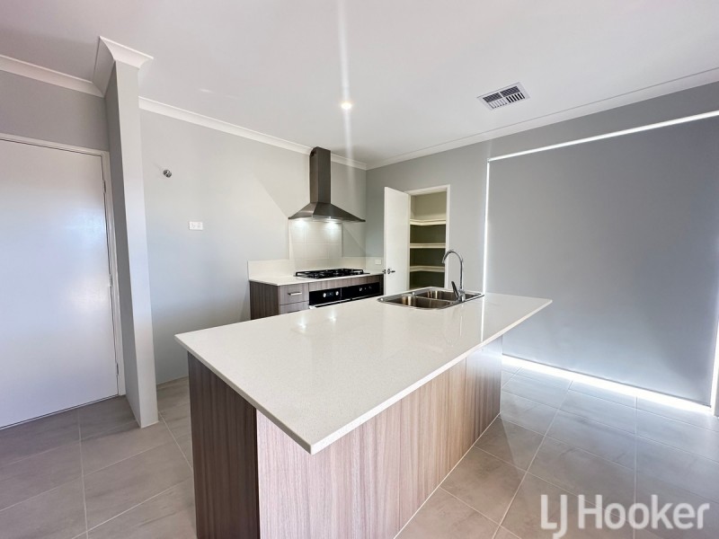 30 Sarasota Loop, Madora Bay WA 6210