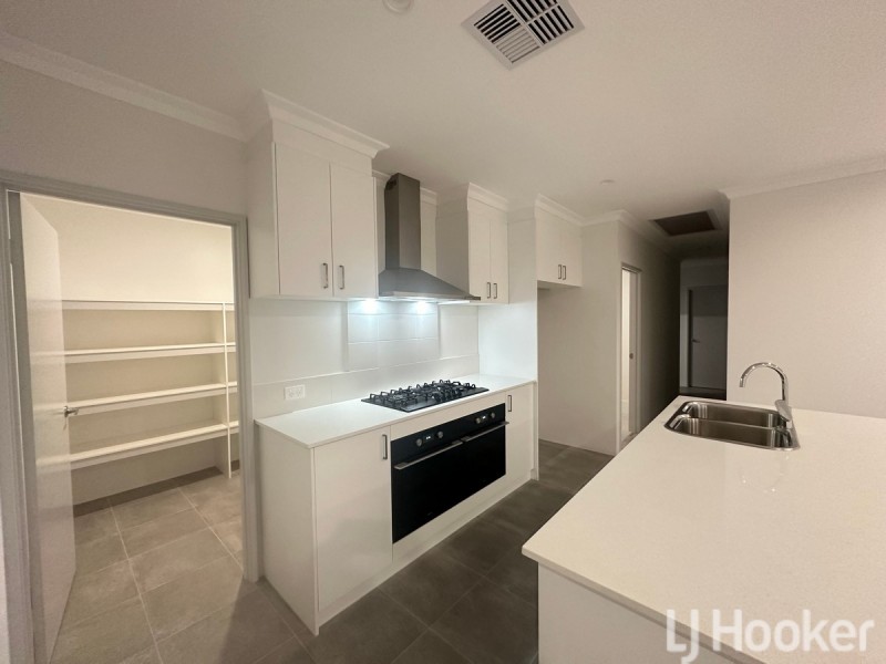 7 Moonlight Street, Madora Bay WA 6210