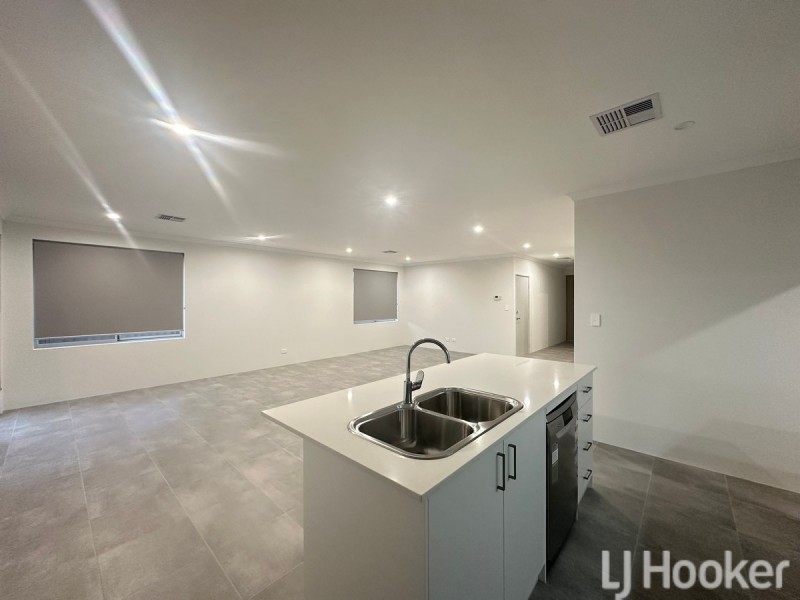 7 Moonlight Street, Madora Bay WA 6210