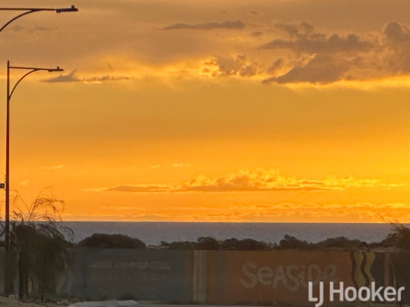 7 Moonlight Street, Madora Bay WA 6210