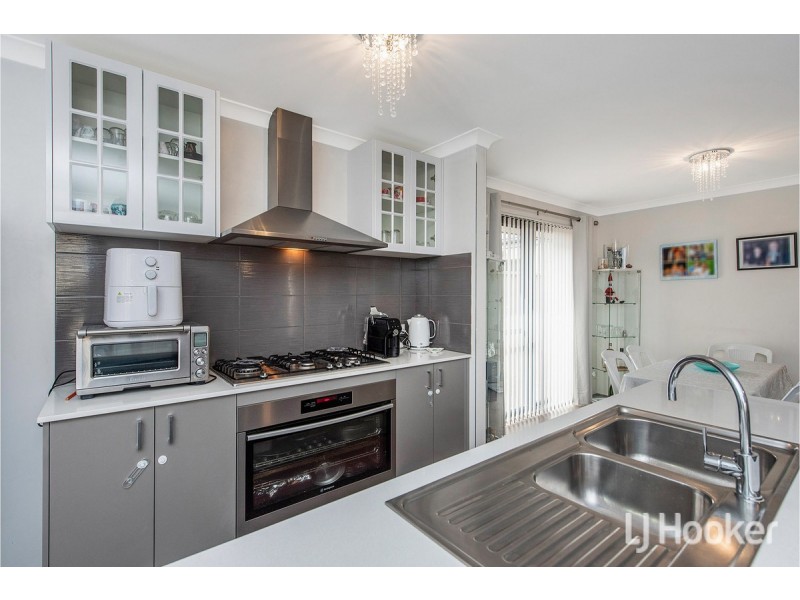 15 Ventura Way, Meadow Springs WA 6210